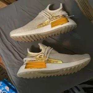 Pharrell x NMD Hu Trail ‘Happy’ China Exclusive size 9.5 lightly used Pharrell x adidas NMD Hu Trail China Exclusive Happy for  main image 4